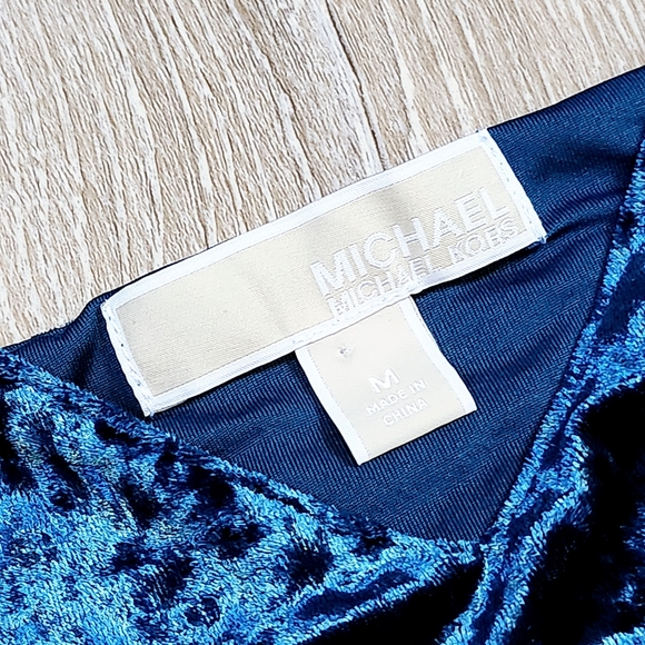 MICHAEL MICHAEL KORS: Crushed Velvet Maxi Dress Size Medium - Picture 6 of 10